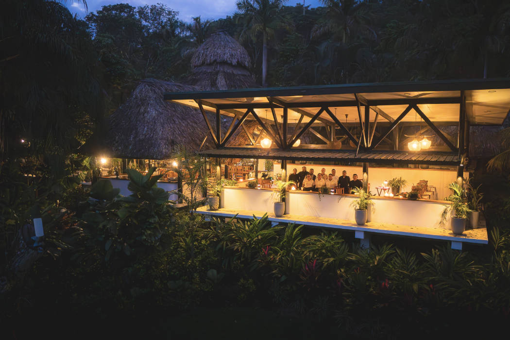 chaa-creek-amenities-dining